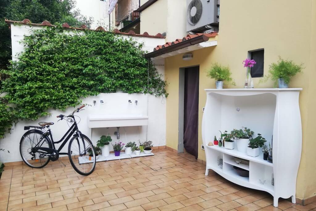 Flower Garden Apartment Vicino Al Centro Florenz Exterior foto